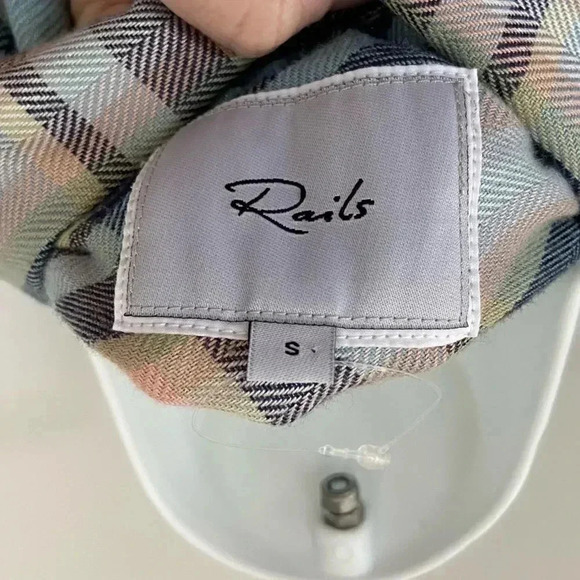 Rails Hunter Plaid Flannel Teal Peach Navy size Small - Picture 10 of 10